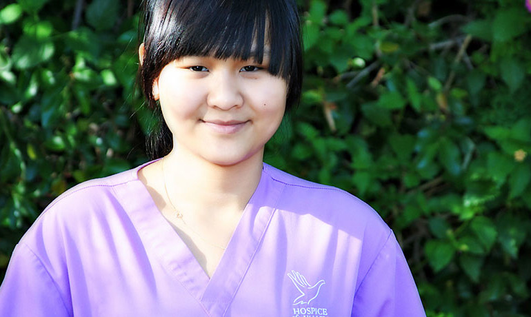 Volunteer for the Teens in Nursing program